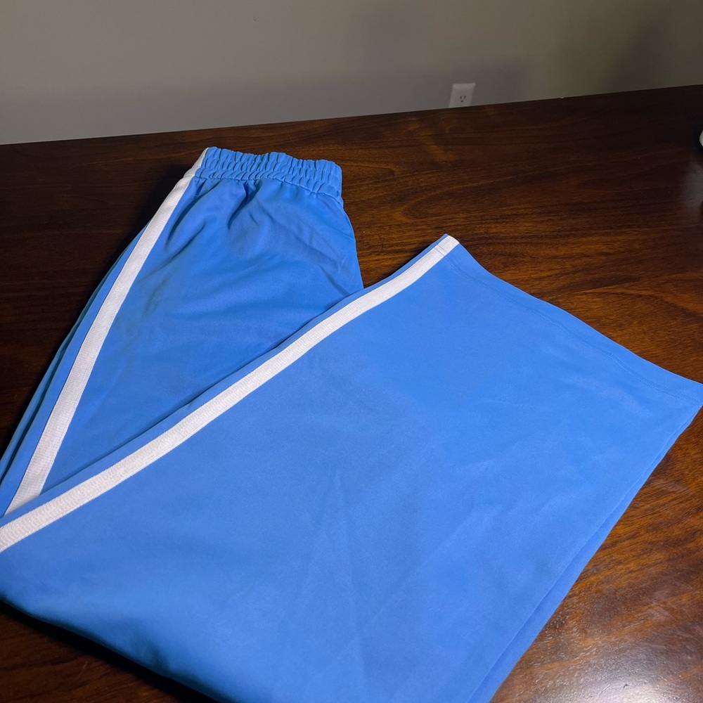 Athleta Sky Blue Athletic Pants with White Inner Tag